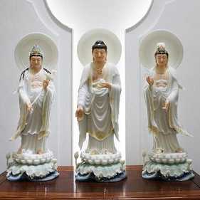 家中供养佛法僧三宝的好处和方法